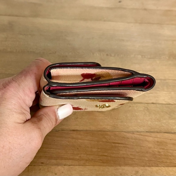 Coach Small Trifold Leather Wallet With Pop Floral Print in Color Chaulk - Picture 4 of 11